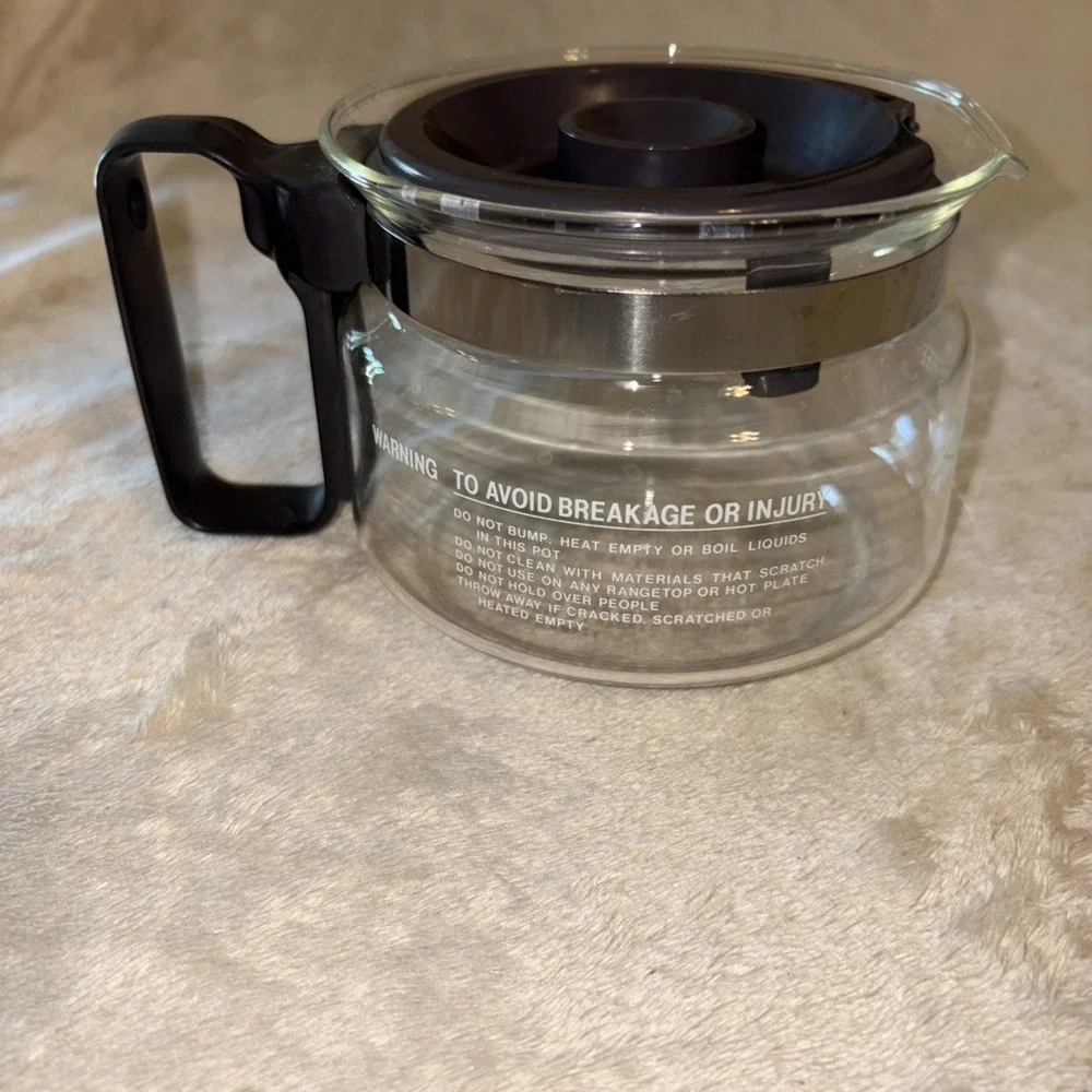 Mr. Coffee 4 Cup Glass Coffee Pot Decanter Model D4 Replacement Vintage New
